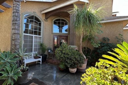 Casa californiana de 4 habitaciones en alquiler