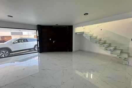 Casa en Altos de Juriquilla con Roof