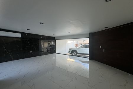 Casa en Altos de Juriquilla con Roof