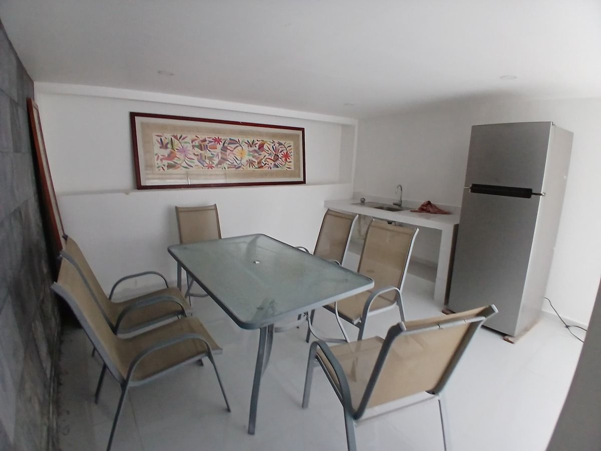 16 de 17: SALON USOS MULTIPLES