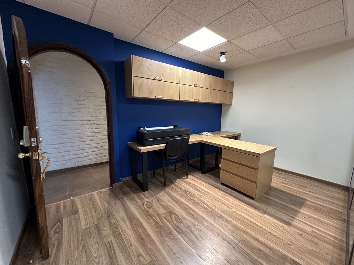 Oficina amueblada en Ciudad Granja