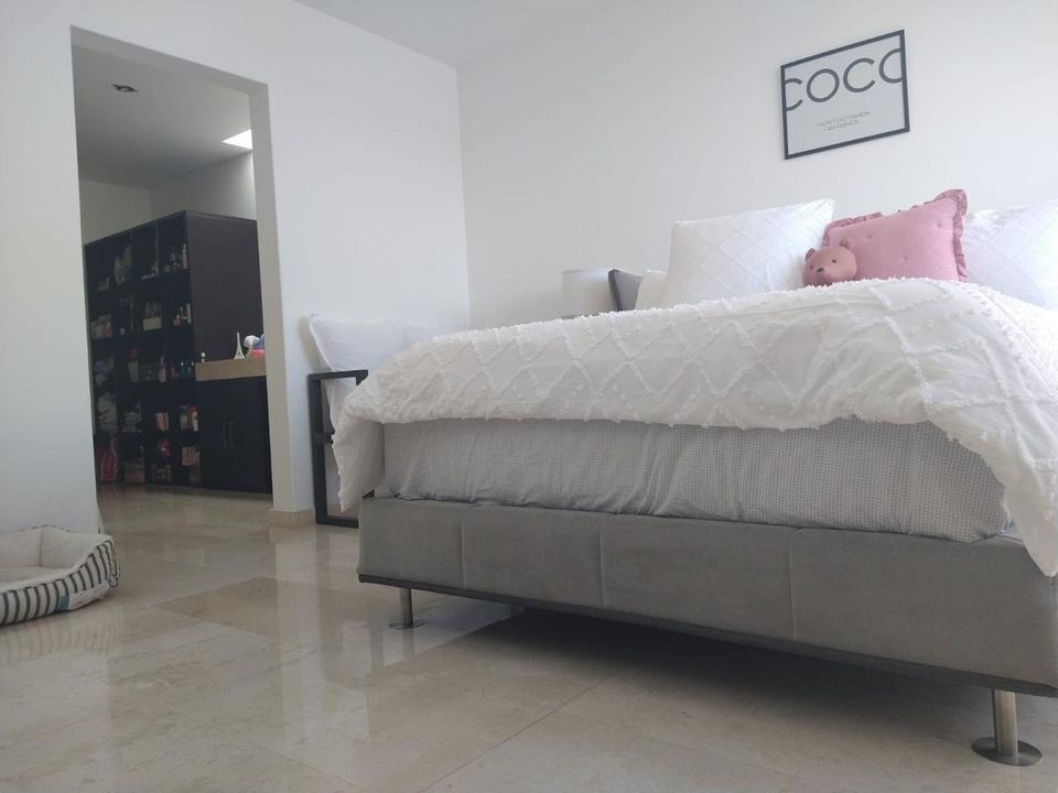 14 de 18: RECÁMARA PRINCIPAL