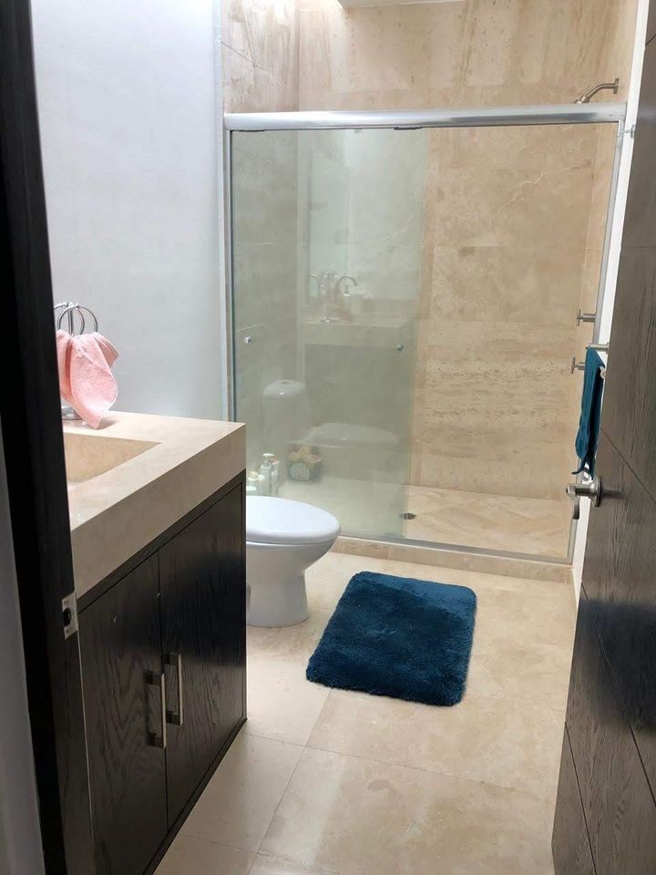 18 de 18: BAÑO SECUNDARIO