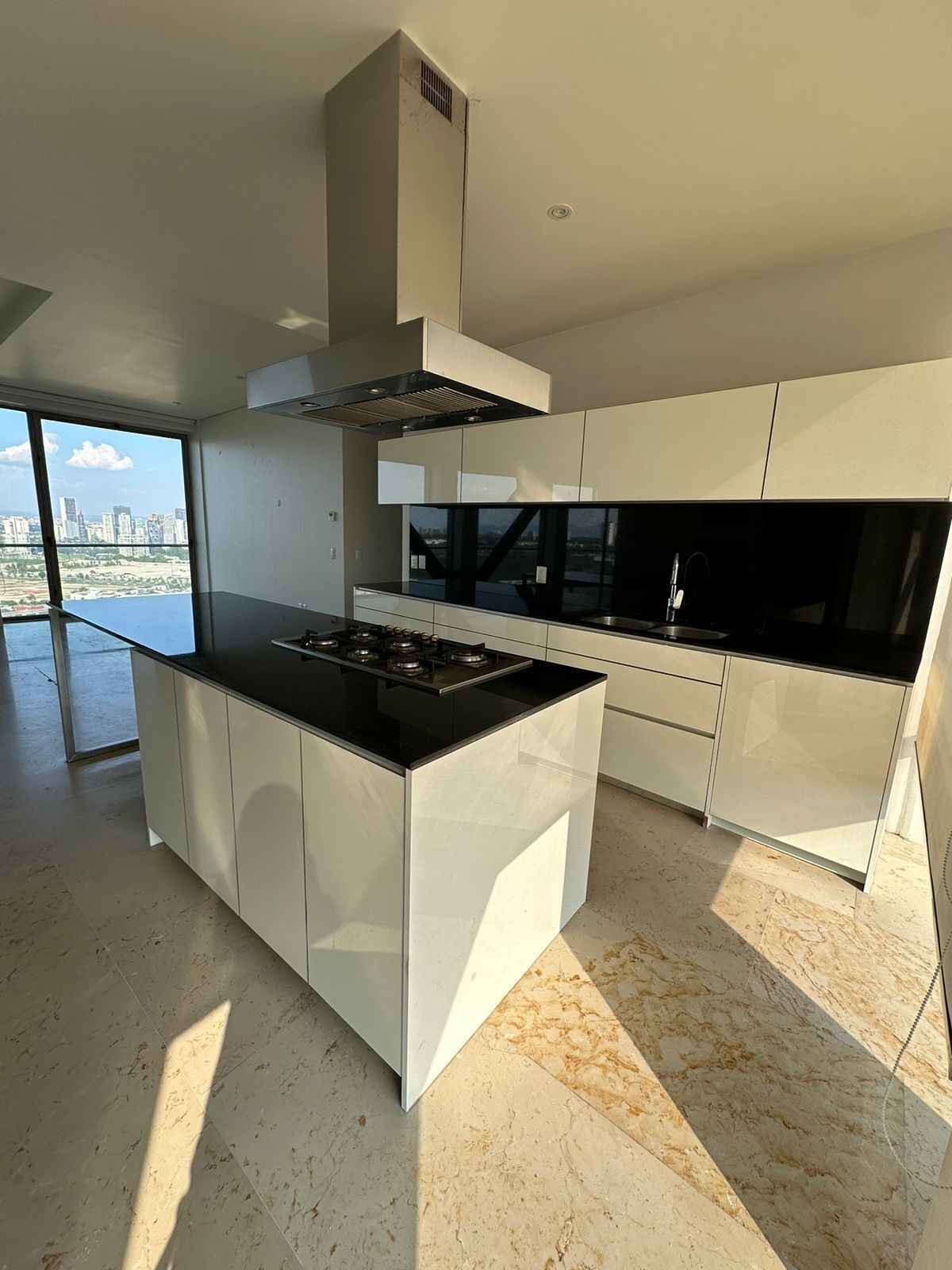 Luxury Apartment in Vista Vento Las Cumbres, photo 1 of 29