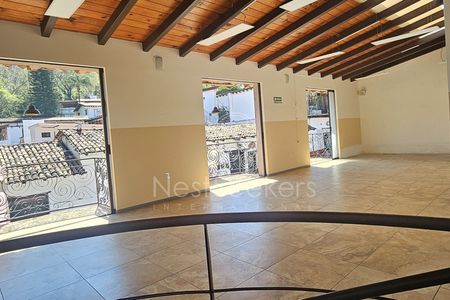 LOCAL COMERCIAL EN RENTA.