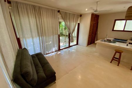 Apartamento equipado no condomínio exclusivo MAGNOLIAS, com piscina.