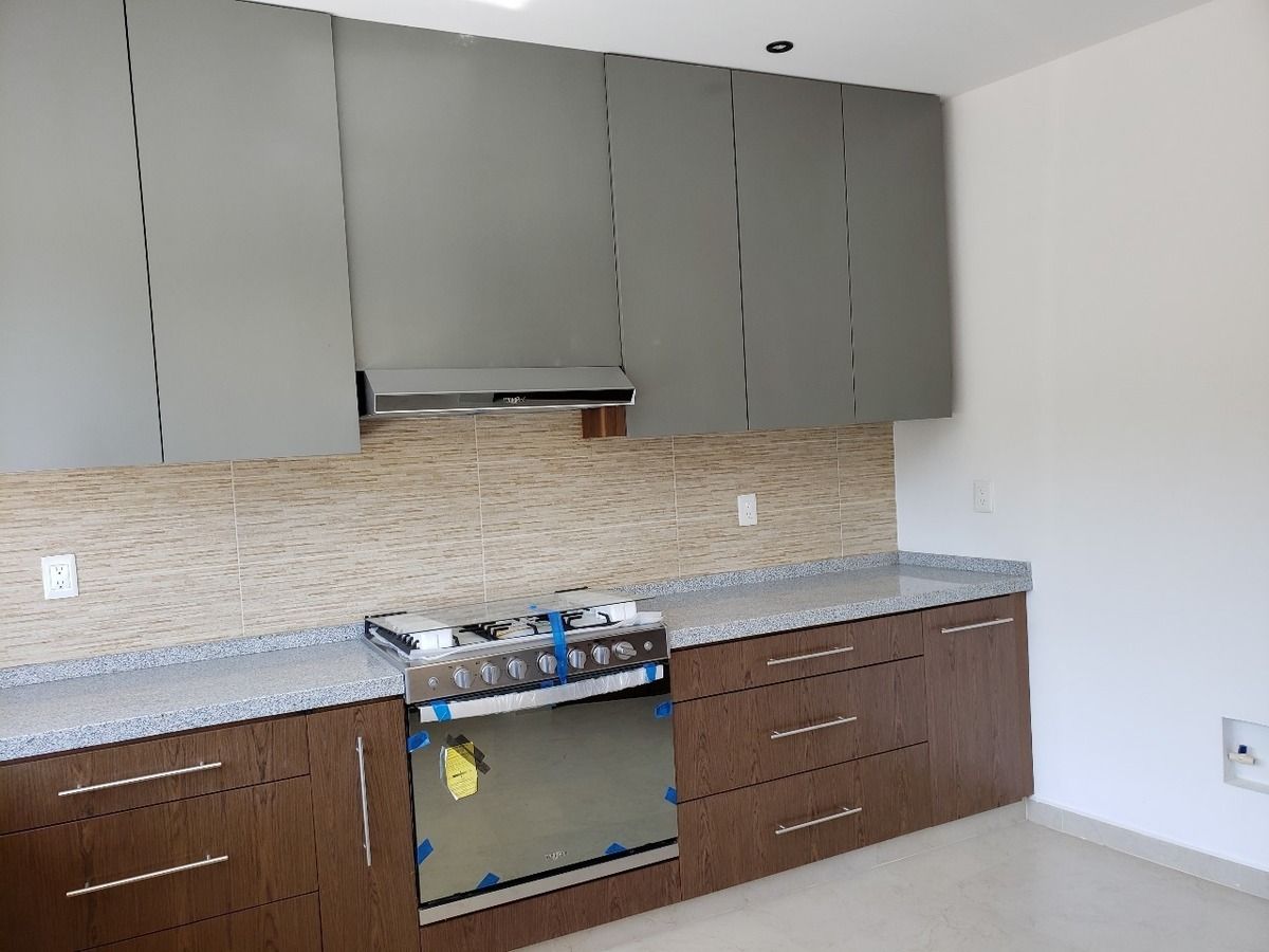 10 de 26: COCINA EQUIPADA