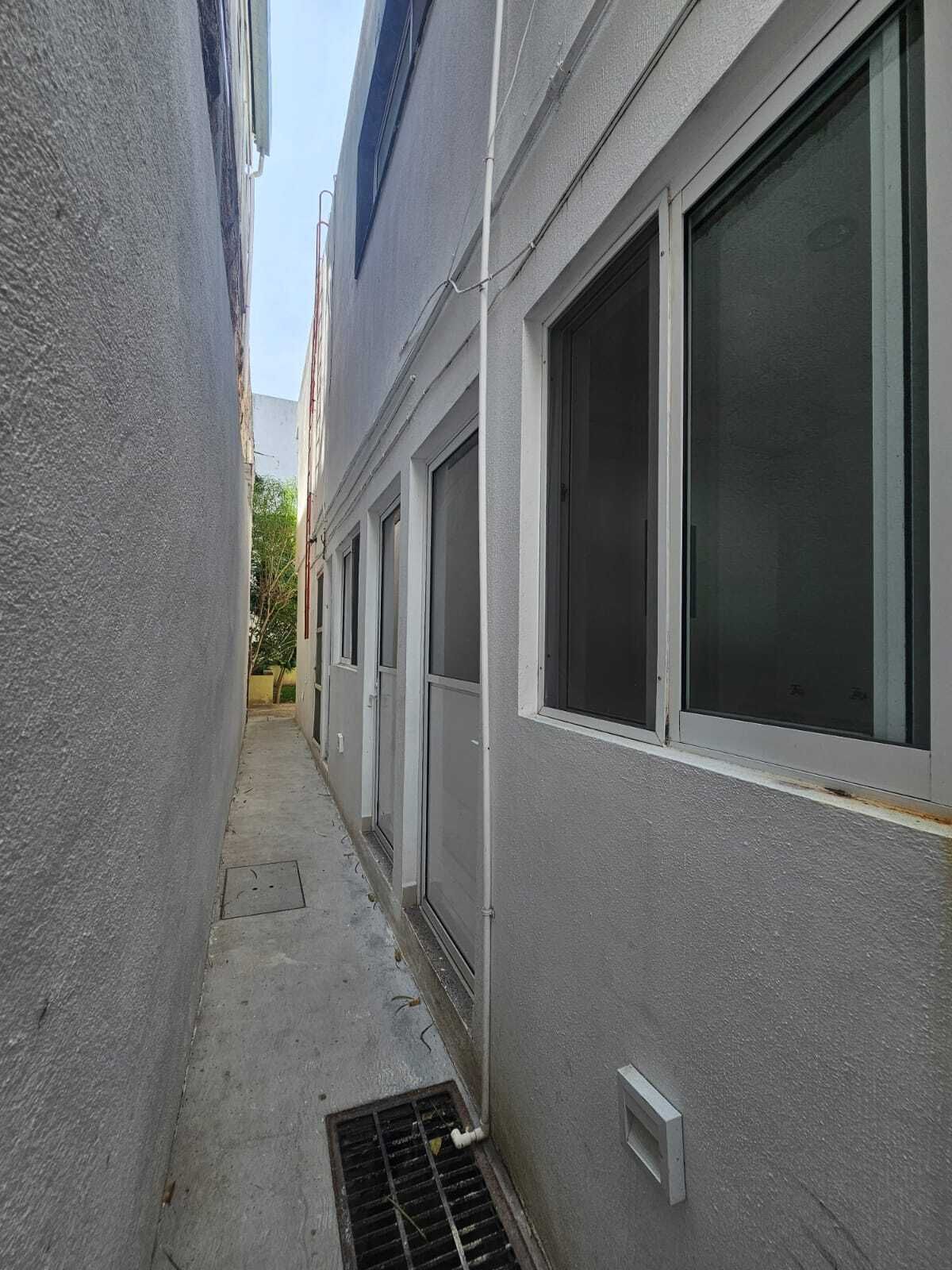 14 de 44: Cuarto de lavado y cuarto de servicio