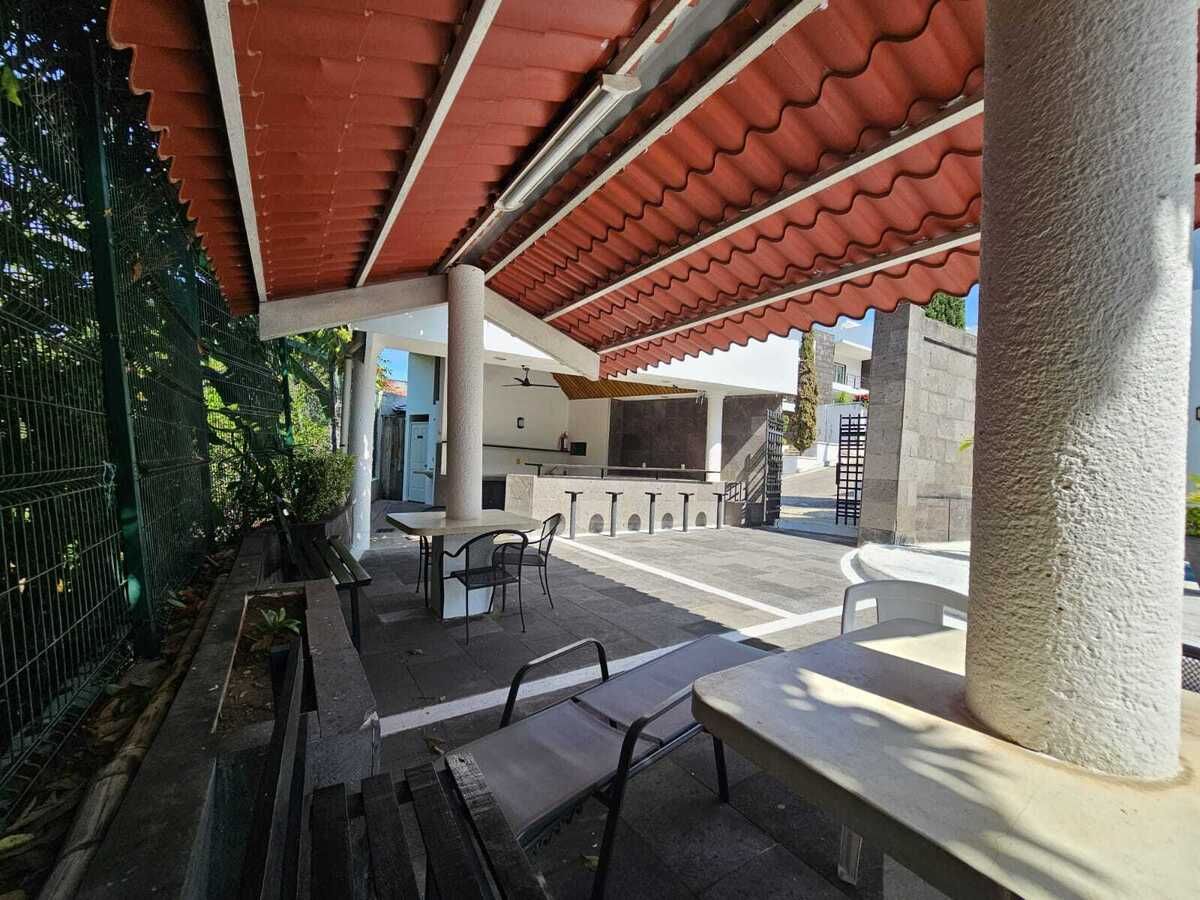 37 de 44