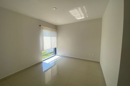 HOUSE FOR RENT IN AUREA RESIDENTIAL