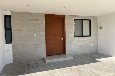 HOUSE FOR RENT IN AUREA RESIDENTIAL