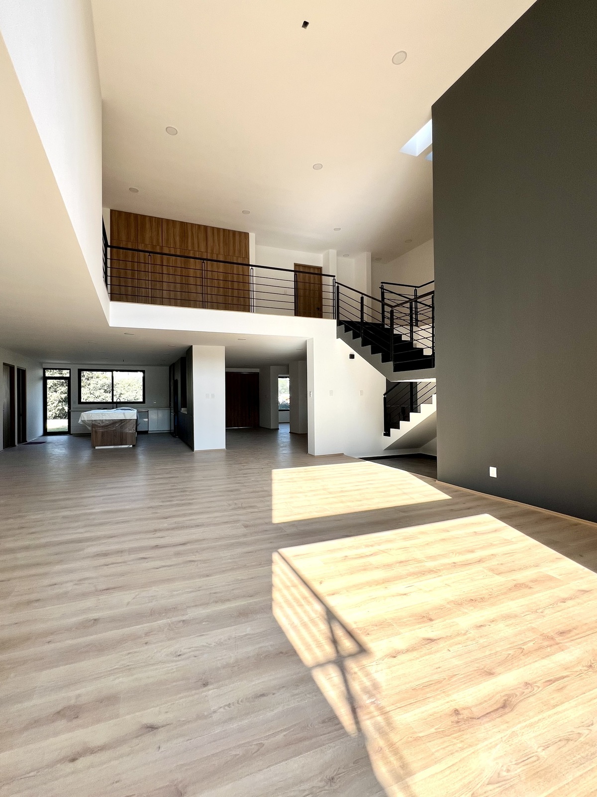 1 of 38: Sala
