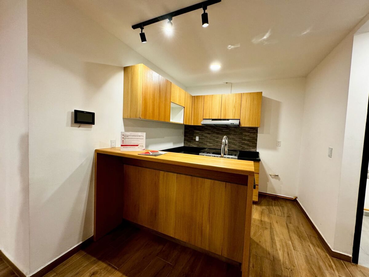 2 of 14: Cocina