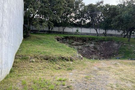 Terreno en Venta en Fraccionamiento Bosque Real, Tlajomulco