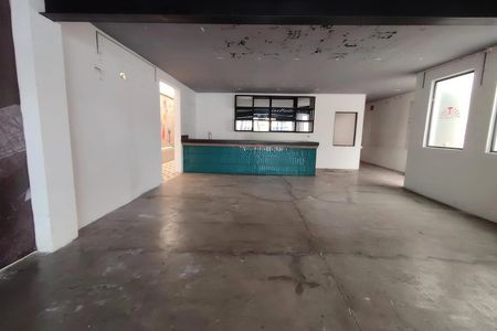 Commercial premises for rent on the avenue in the Mexico neighborhood
