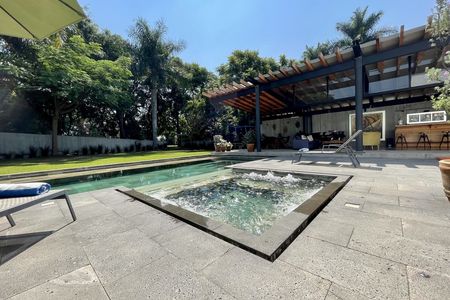 Casa de Autor em Um Andar Ao Lado do Campo de Golfe | BAAQ Oficina de Arquitetura