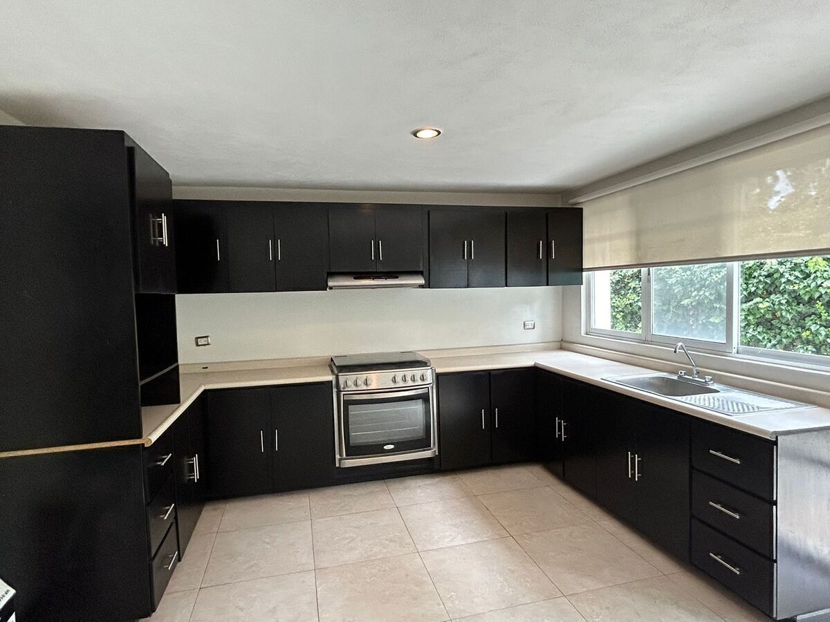 https://assets.easybroker.com/property_images/4798936/81304345/EB-RK8936.jpeg?version=1729044674