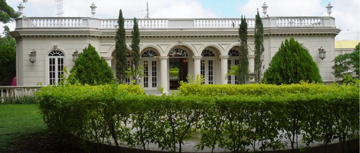 32 de 40: Casa de los Espejos