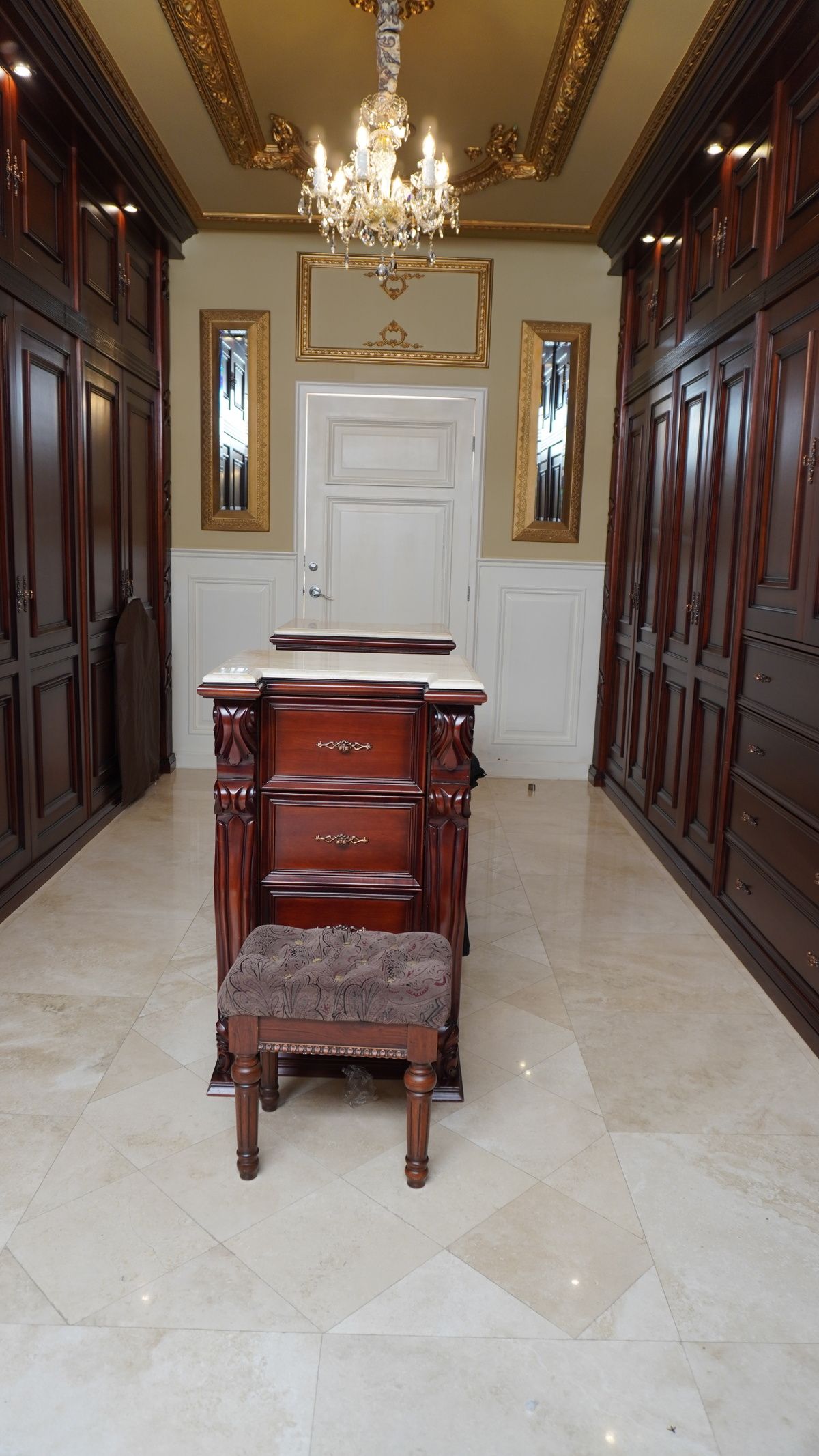 23 de 40: Cuarto Vestidor