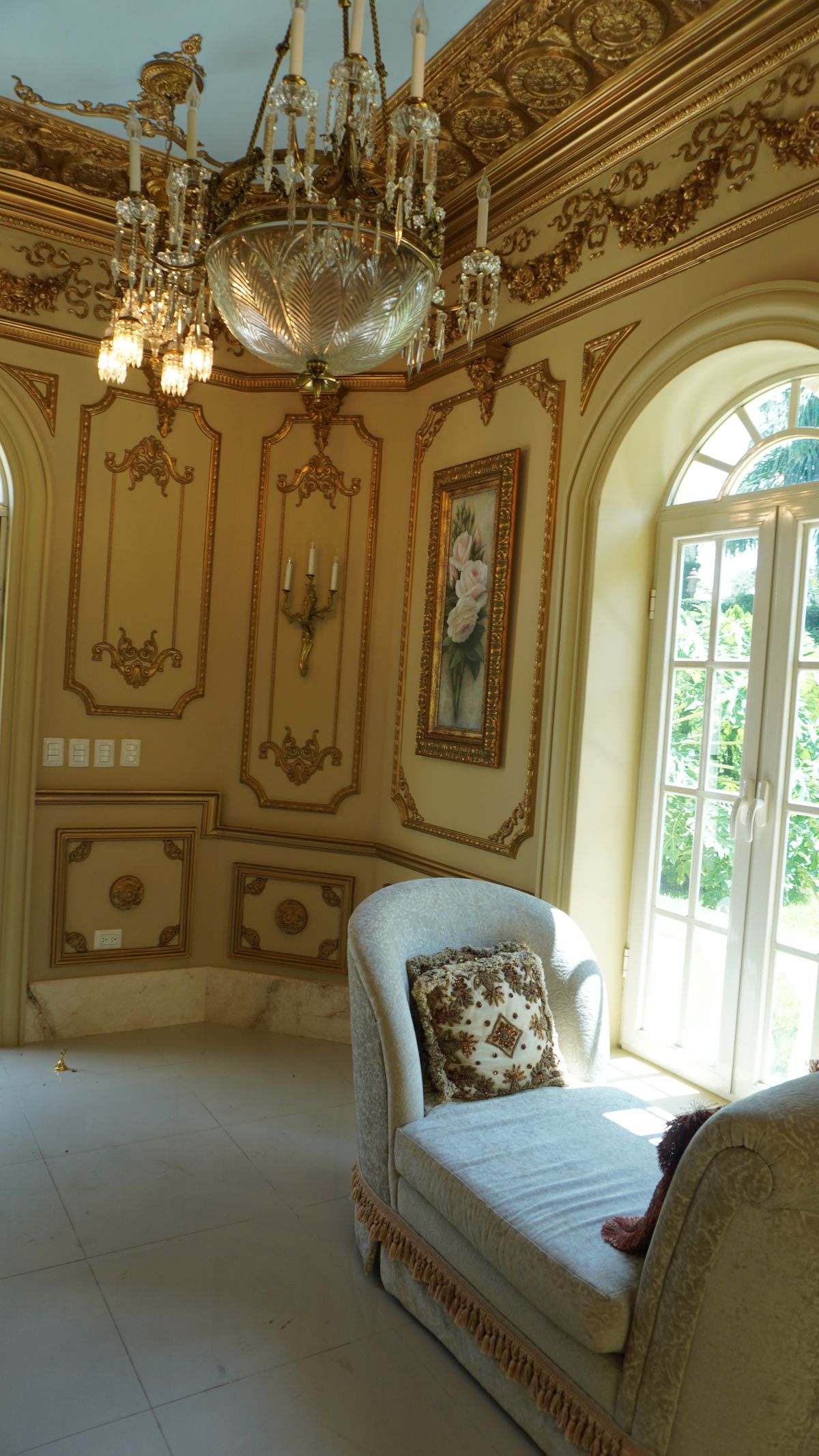 24 de 40: Sala de espera baños exteriores