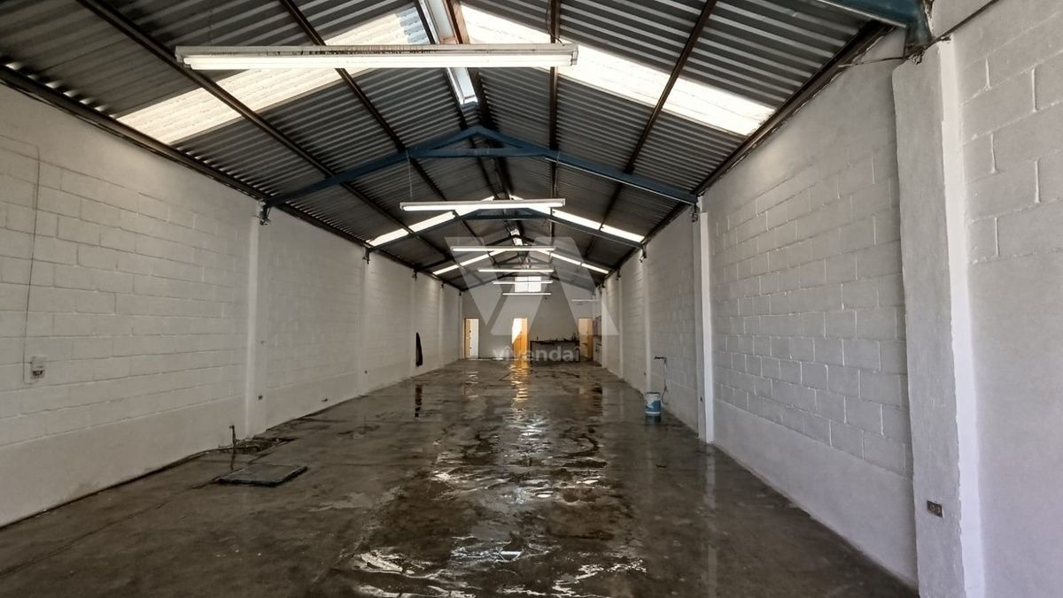 Bodega con excelente ubicación en el centro de la ciudad, foto 1 de 8