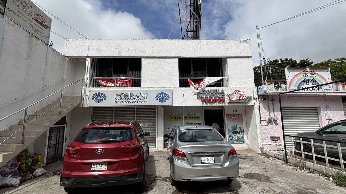 1 of 11: Fachada