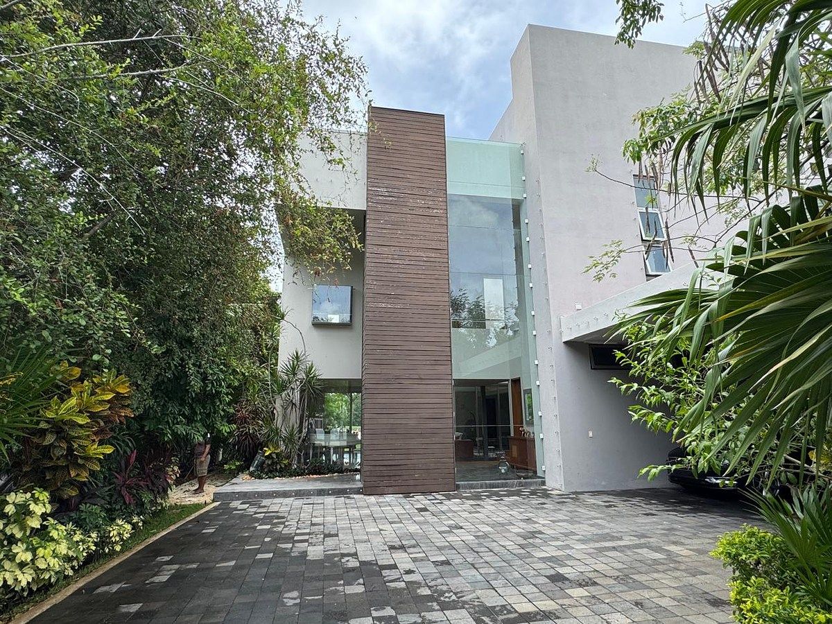 Residence for Sale in Cancun Country Club, photo 1 of 26