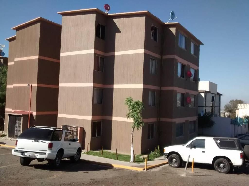 2 of 12: CONJUNTO DEPTOS