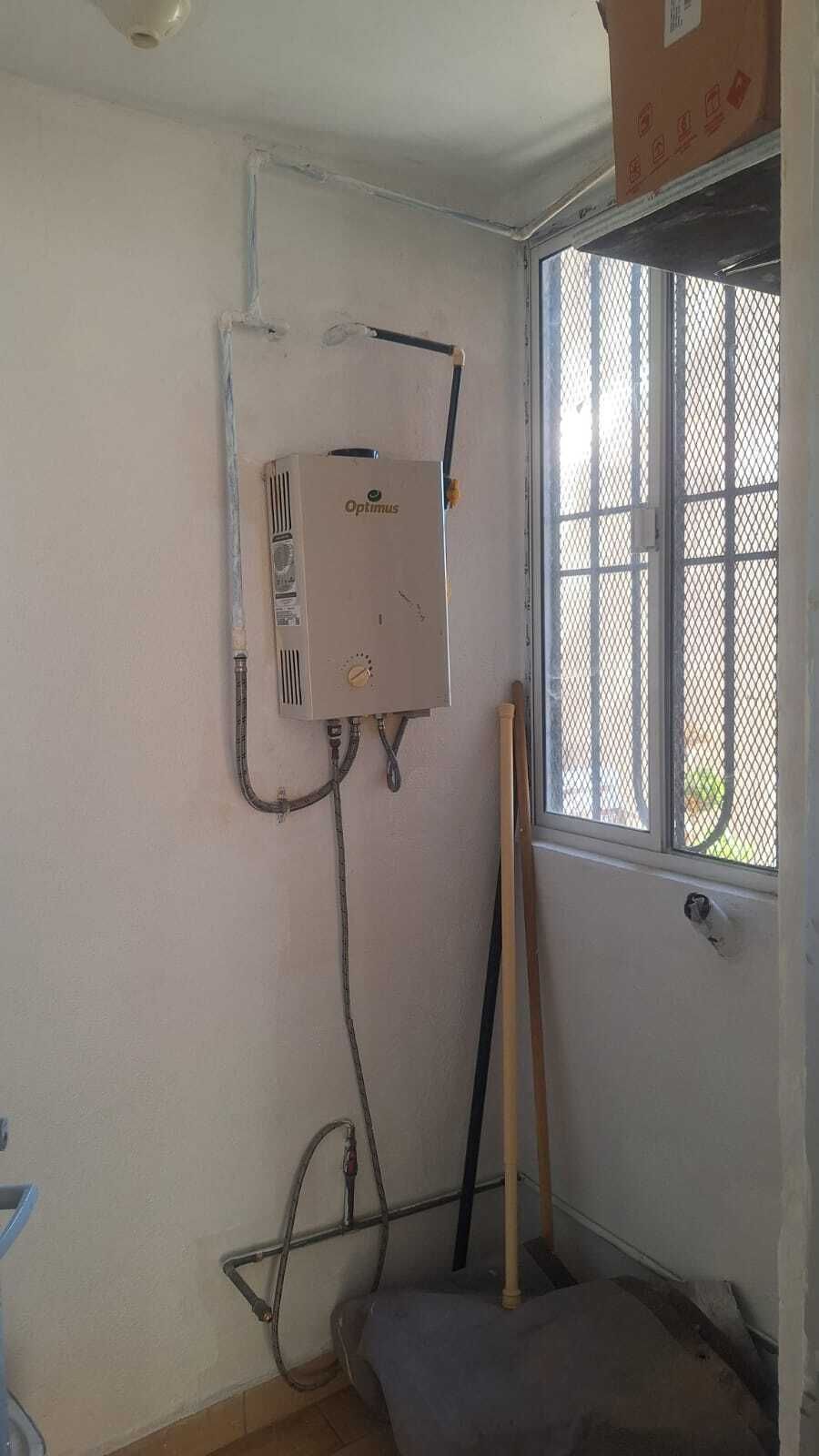 9 of 12: PATIO SERVICIO