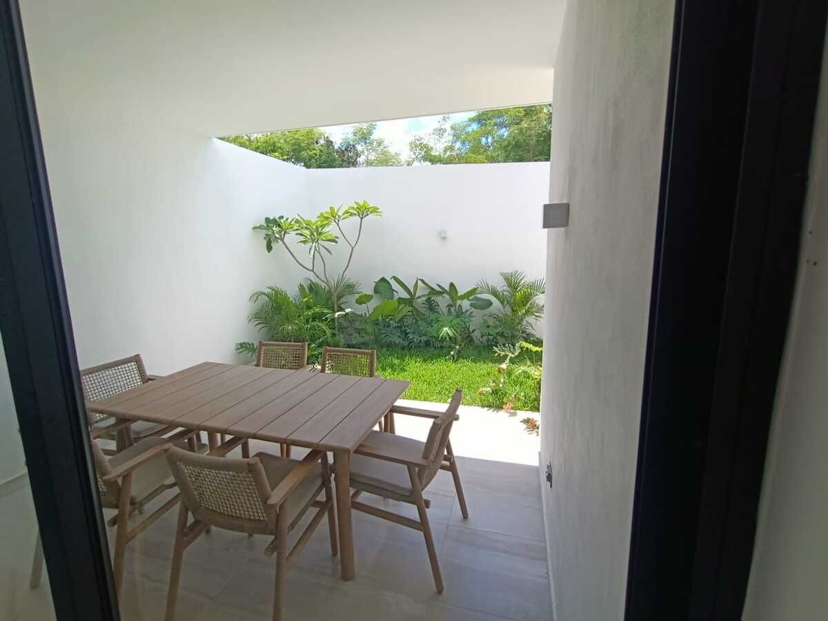 39 de 45: Casa muestra, imagen ilustrativa, No incluye muebles