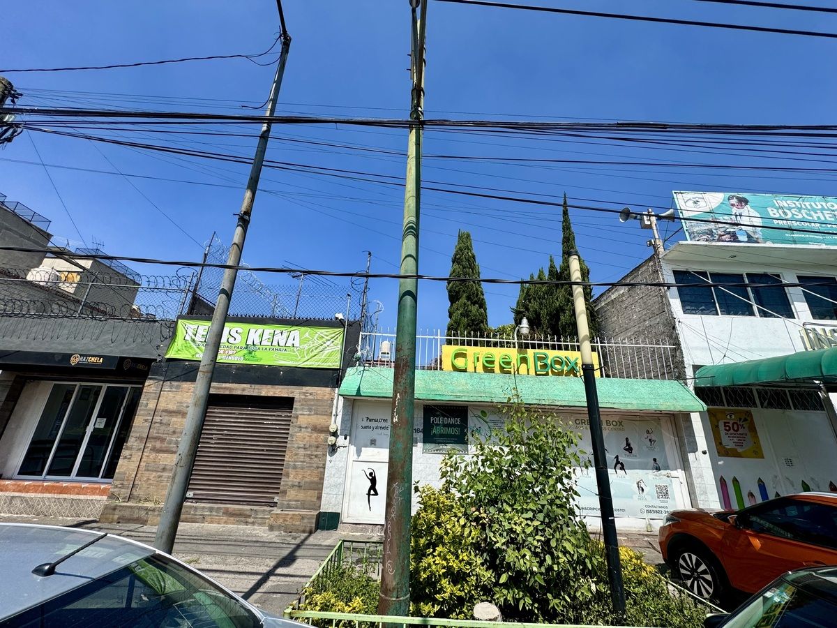 4 de 20: Fachada del Local