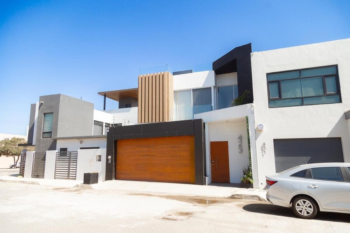 Venta de Casa en Loma Dorada Ensenada con Walkin Closet