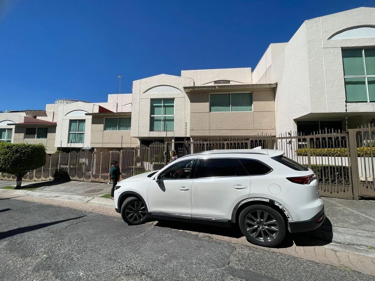 Casa en Venta en Interlomas con 3 Recámaras, 300 Metros Cuadrados y 3 Baños Casa en Venta en Interlomas con 3 Recámaras, 300 Metros Cuadrados y 3 Baños