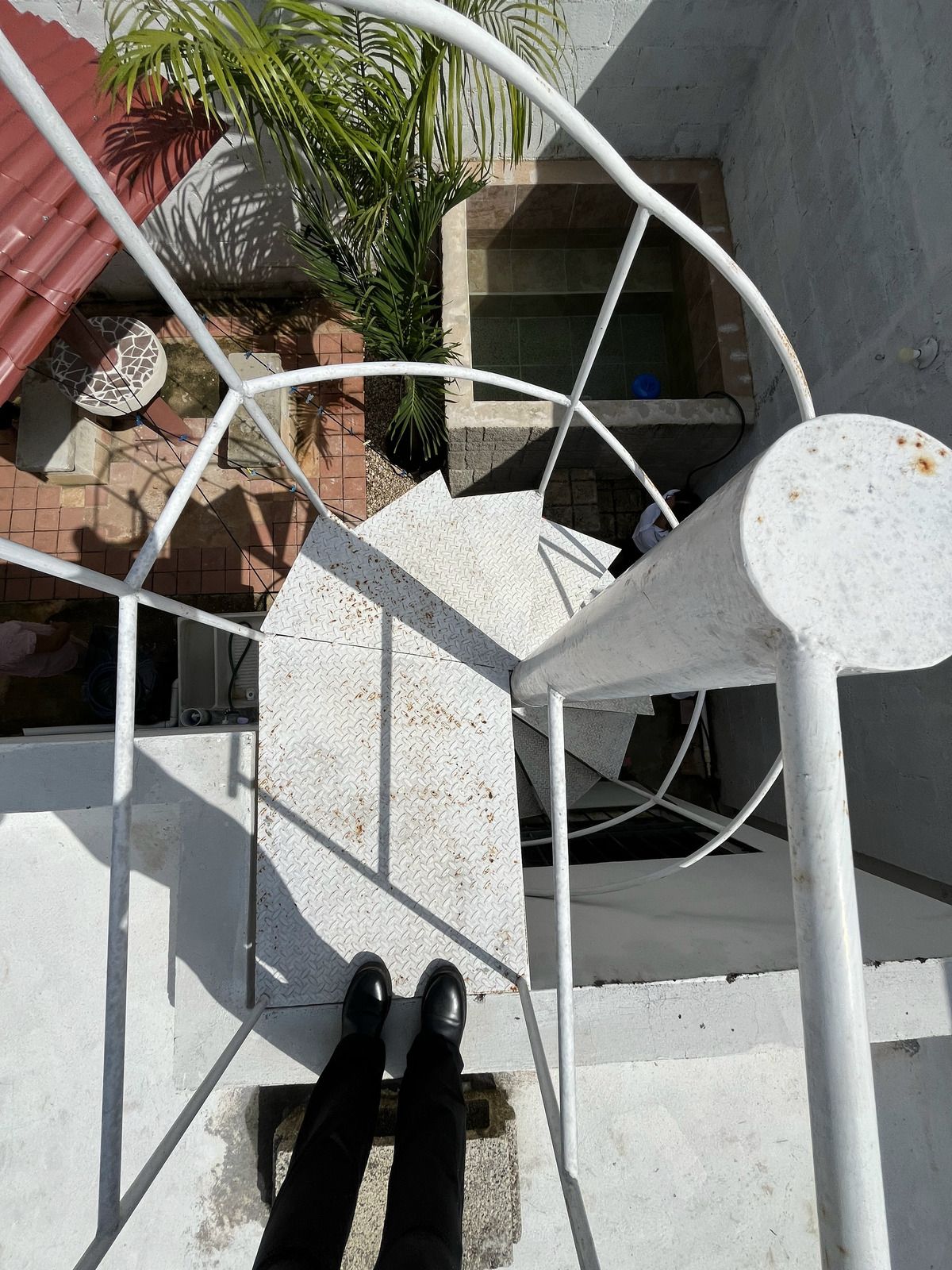 14 de 28: ESCALERA DE CARACOL PARA RECAMARA INDEPENDIENTE