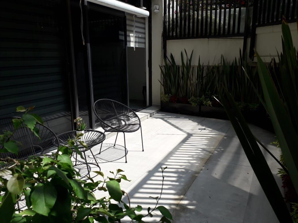 730, Sierra Vertientes, Lomas de Chapultepec I Sección, 11000 con 3 Recámaras, 444 Metros Cuadrados, 3 Baños y 3 Puestos de Estacionamiento 730, Sierra Vertientes, Lomas de Chapultepec I Sección, 11000 con 3 Recámaras, 444 Metros Cuadrados, 3 Baños y 3 Puestos de Estacionamiento