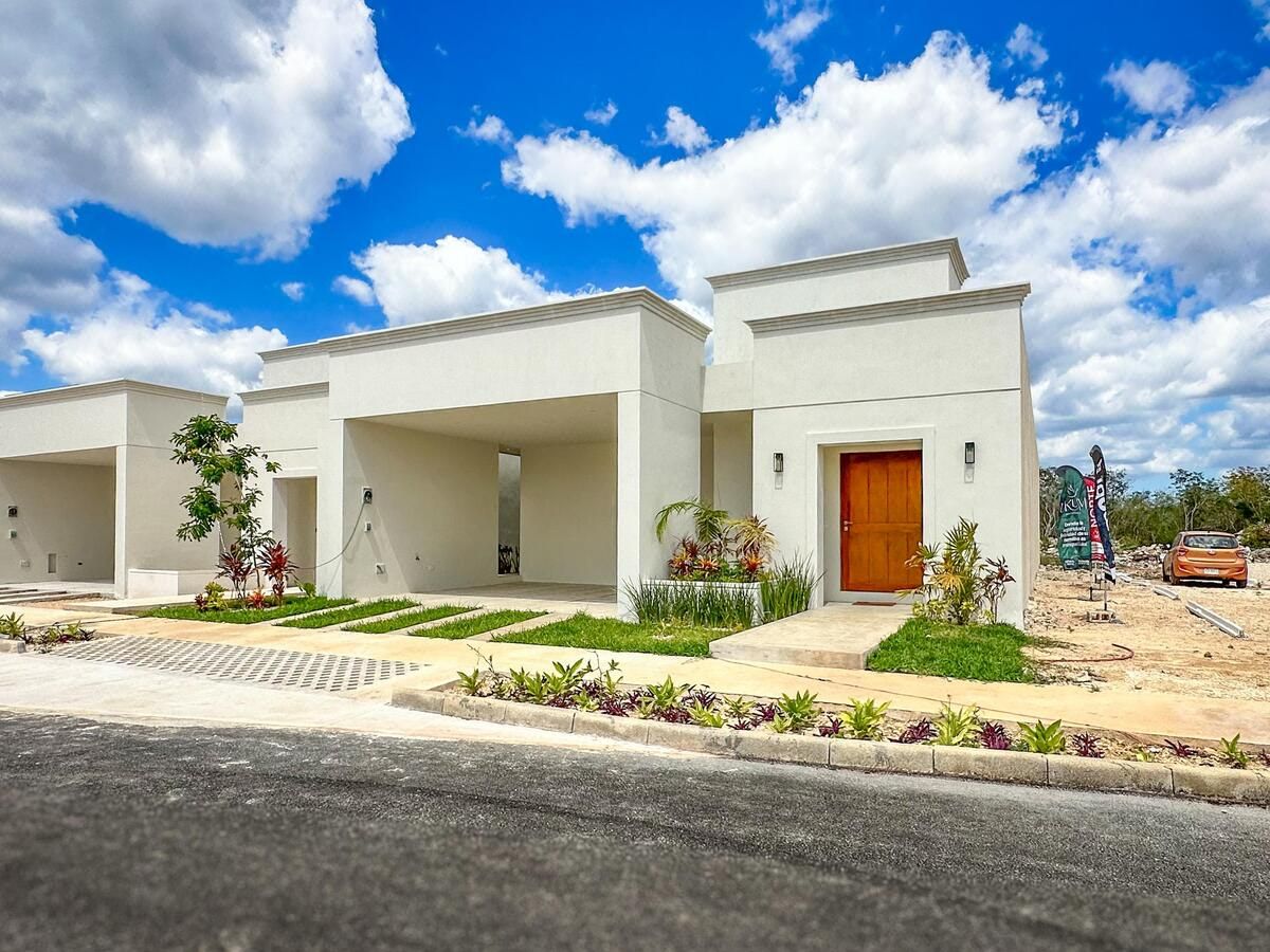 Casa en Venta de 3 Recámaras en Conkal Modelo 420