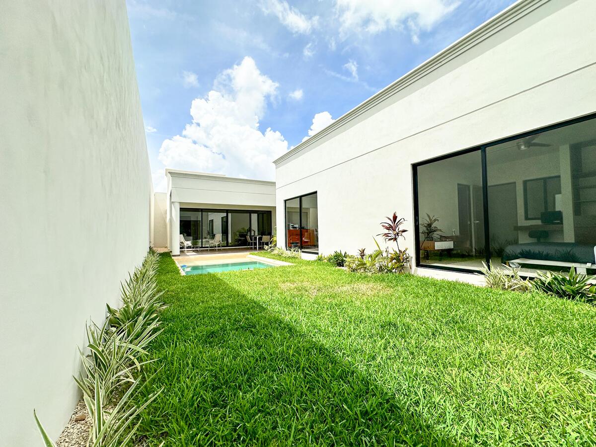 16 de 18: Patio