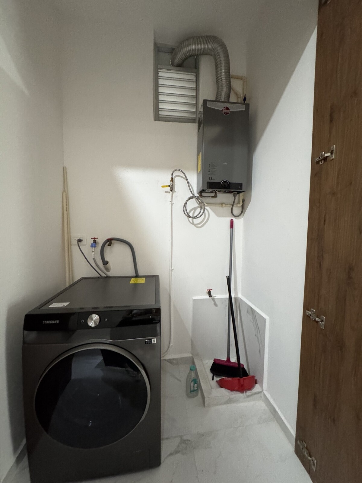 11 de 17: Área de lavadora