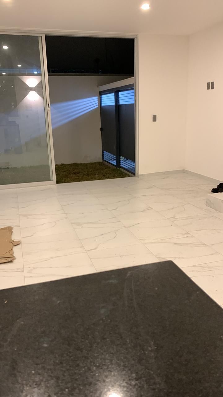 14 de 18: Sala/Comedor