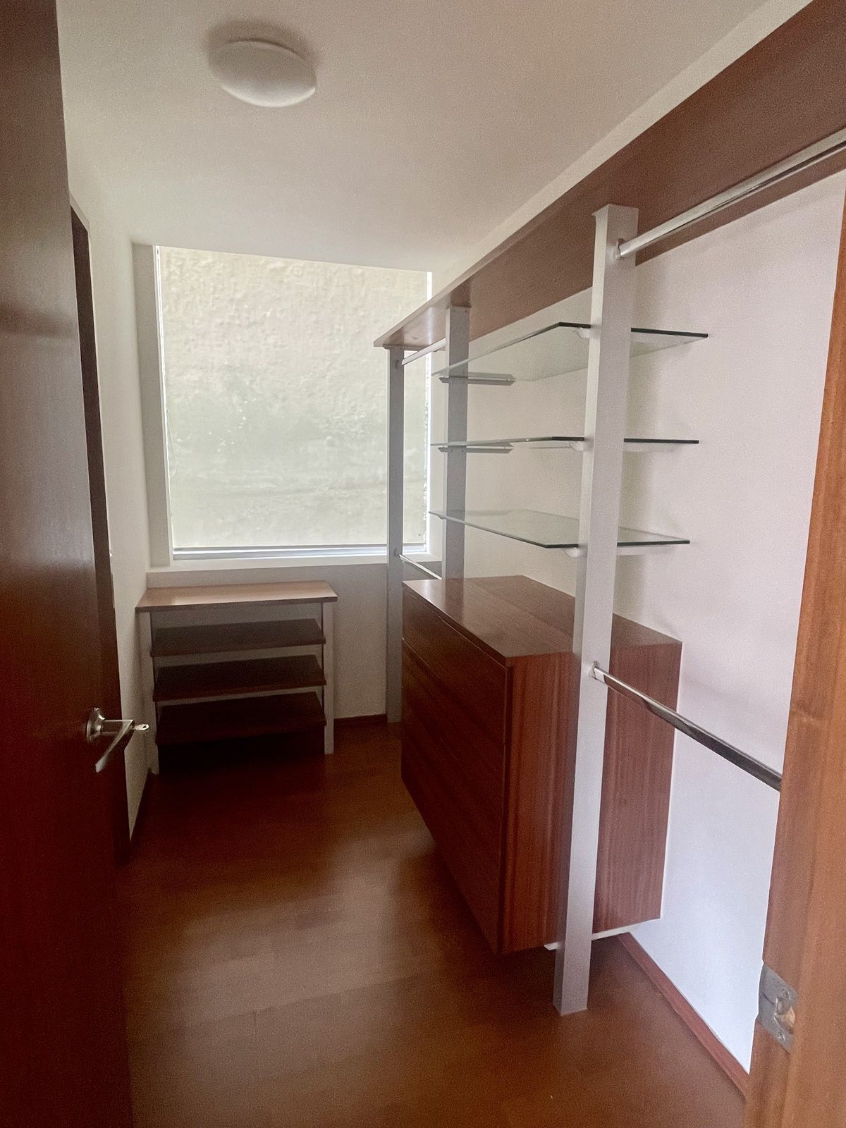 10 de 29: Vestidor recámara principal