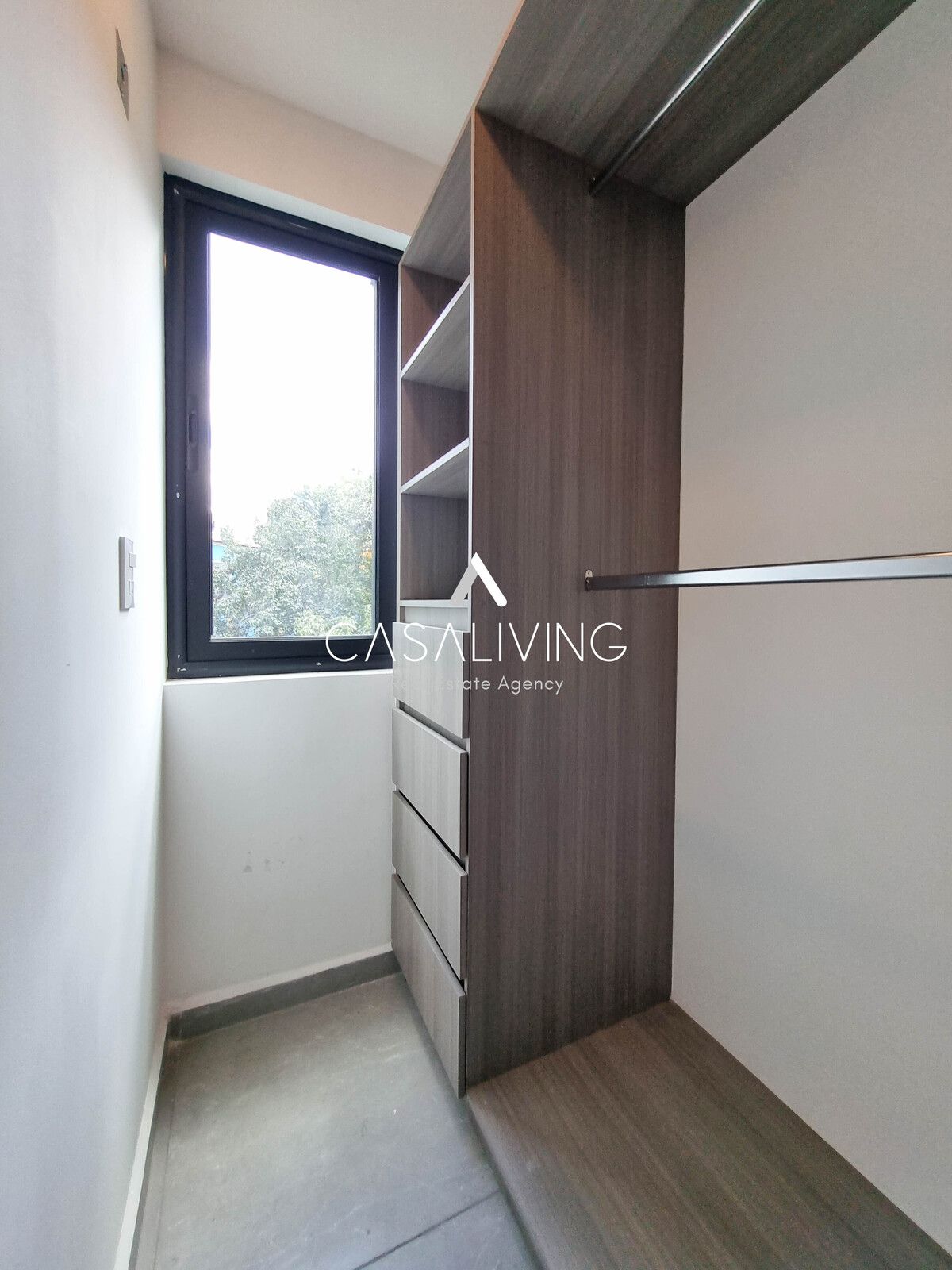 8 of 15: Clóset de recámara secundaria