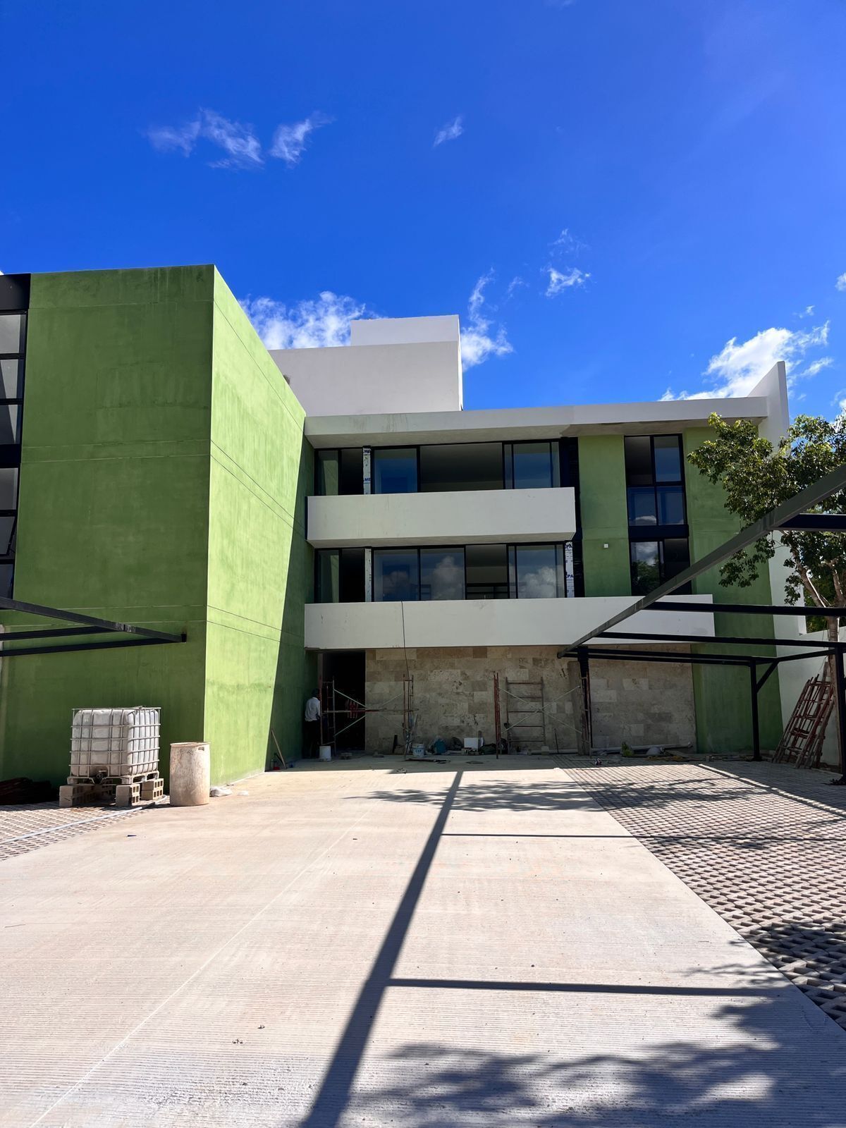 1 de 16: Avance de obra
