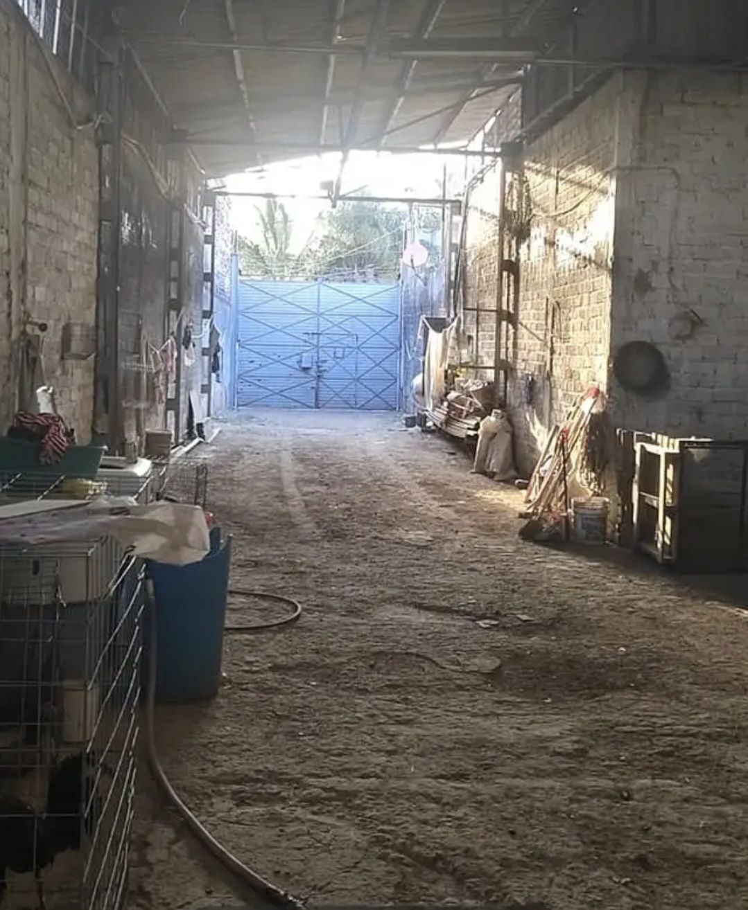 EXCELENTE PROPIEDAD, SE VENDE A PRECIO DE TERRENO, COL. OBLATOS. - foto 1
