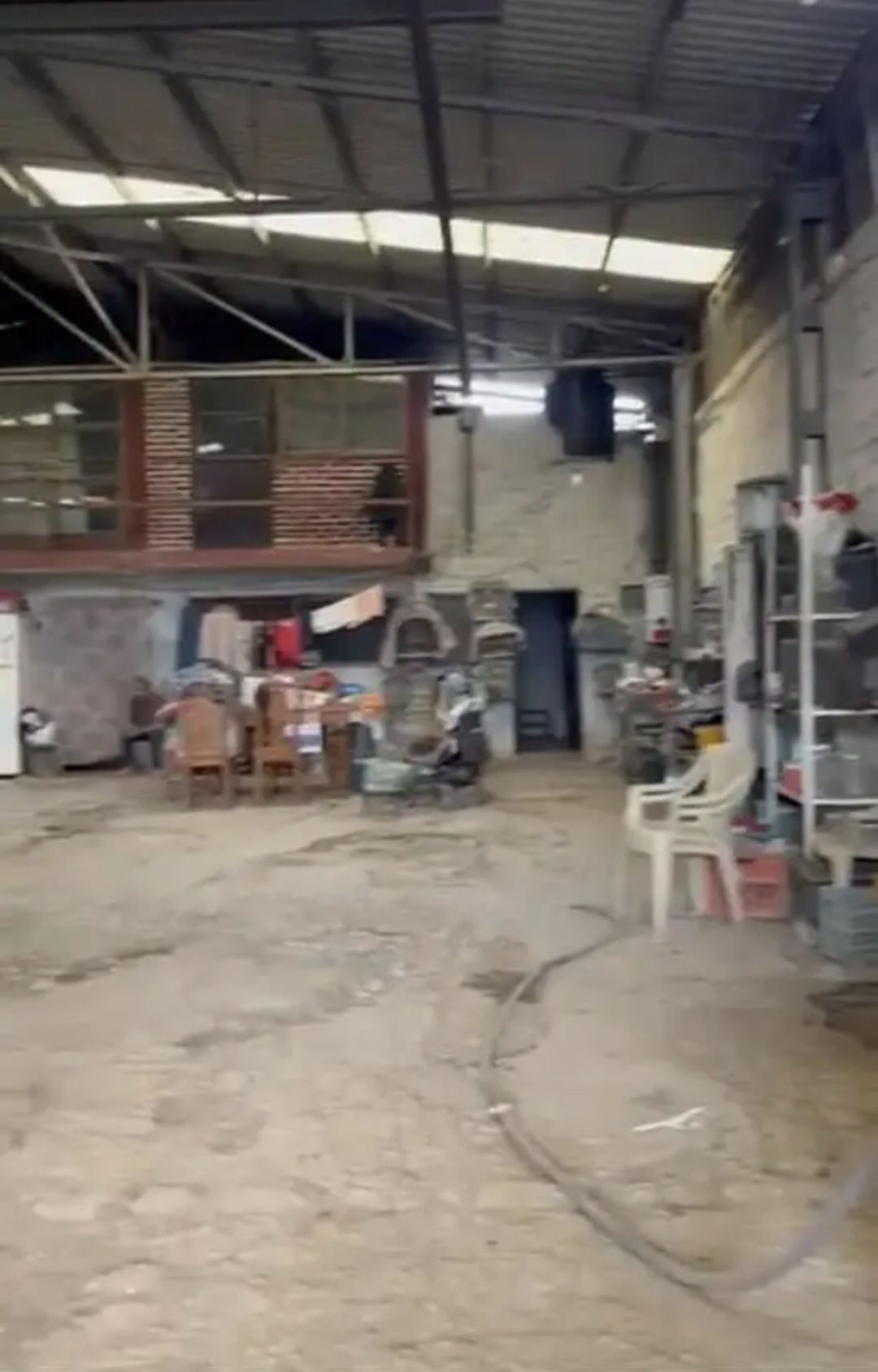 EXCELENTE PROPIEDAD, SE VENDE A PRECIO DE TERRENO, COL. OBLATOS. - foto 3