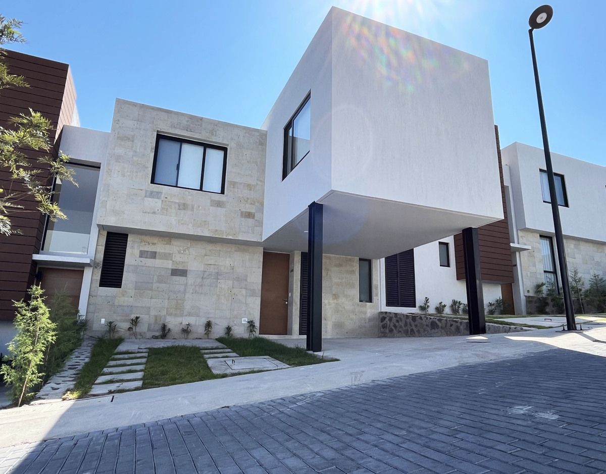 2 de 17: fachada principal