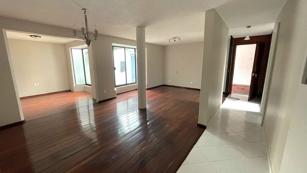 área sala comedor y TV