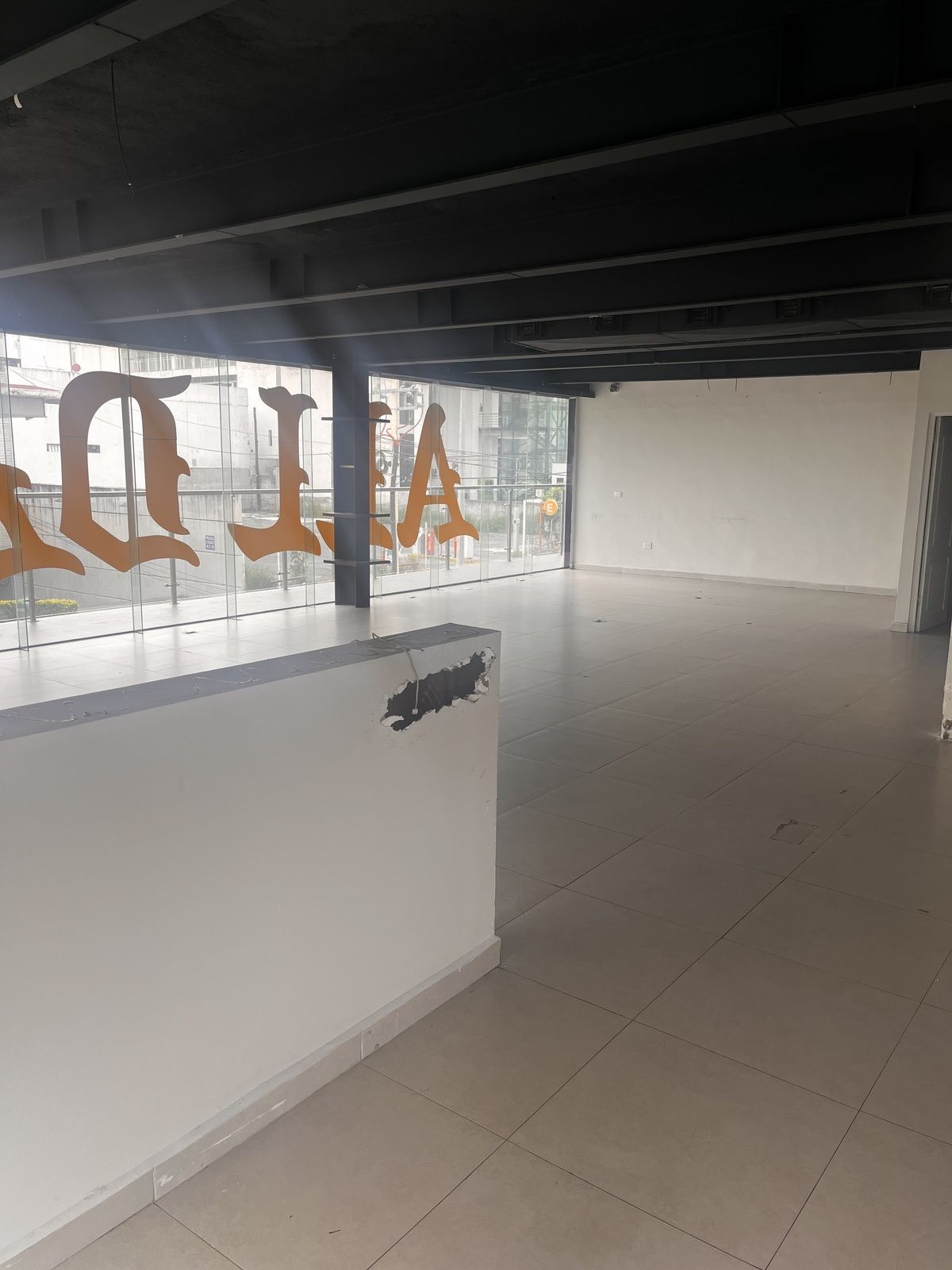 6 de 13: LOCAL RENTA CENTRITO