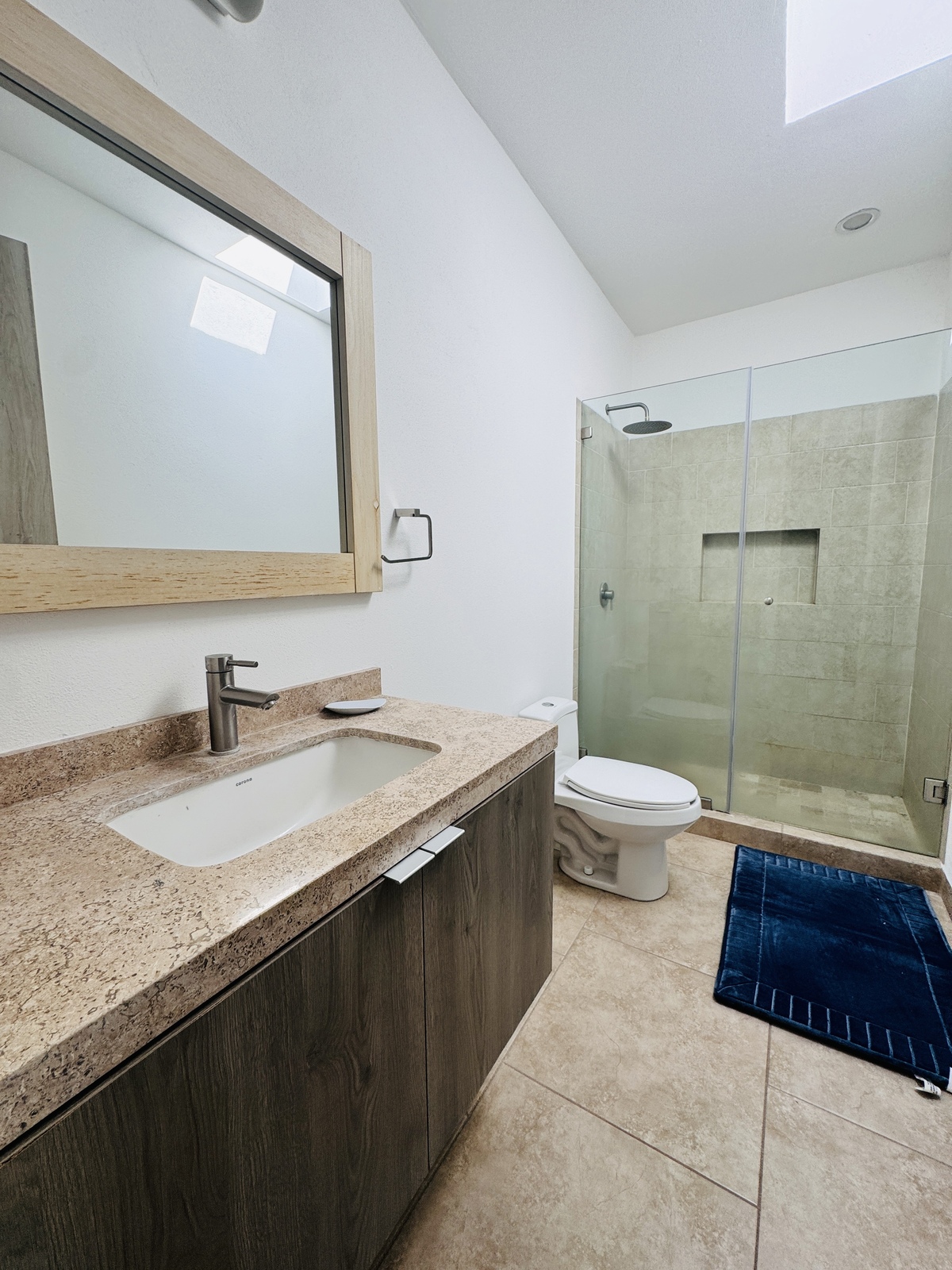 21 de 24: BAÑO COMPLETO RECAMARAS SECUNDARIAS