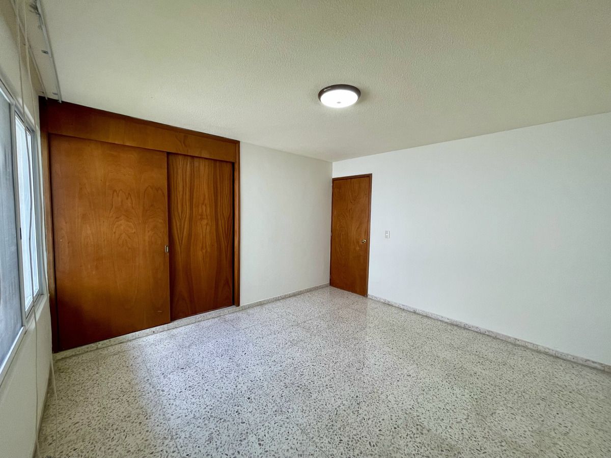 7 of 48: recamara en planta baja