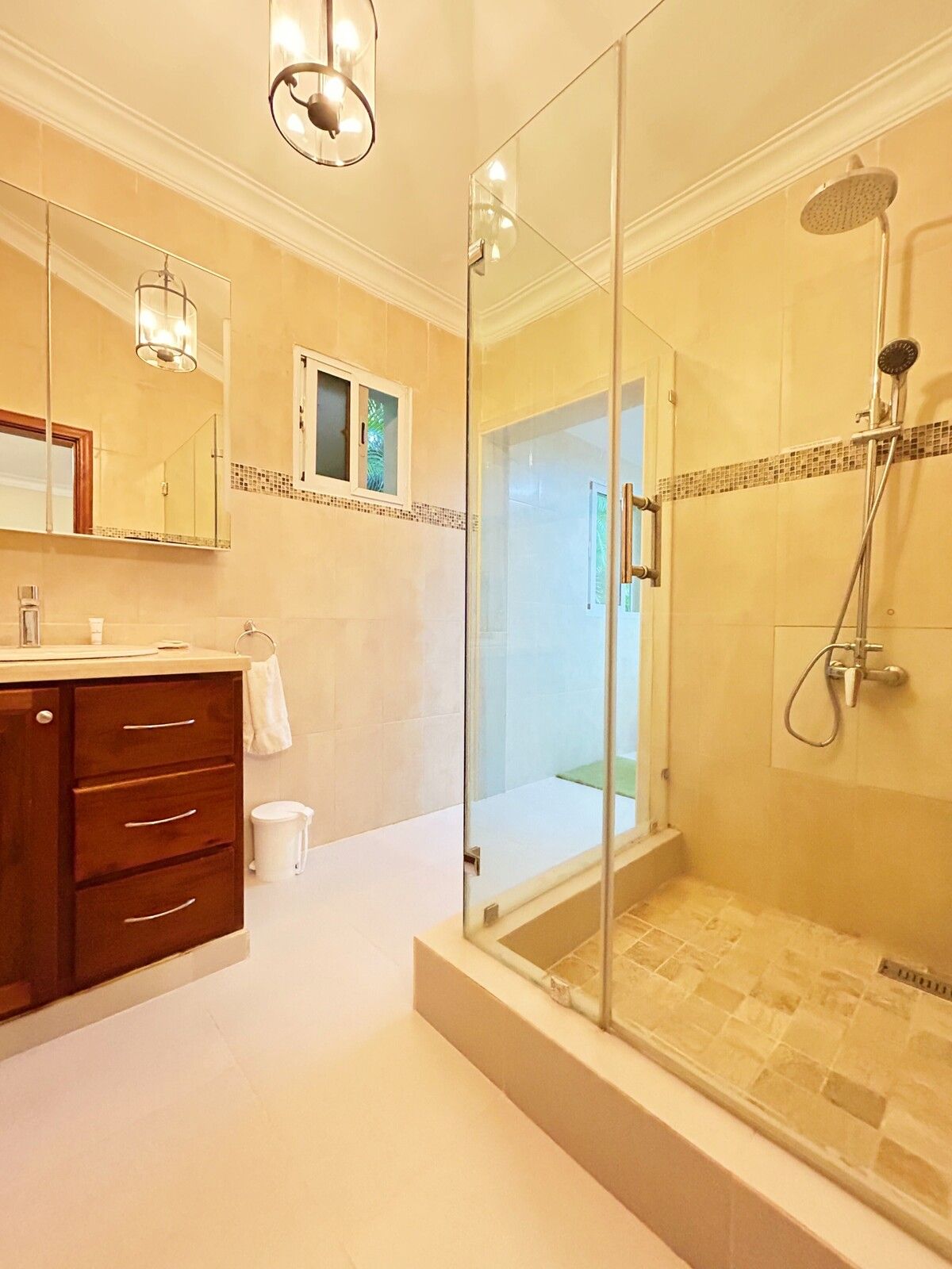 15 de 16: Baño principal
